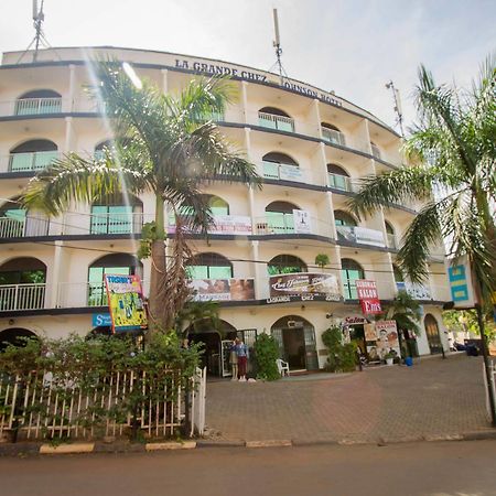 La Grand Chez Johnson Hotel Muyenga Kampala Kültér fotó
