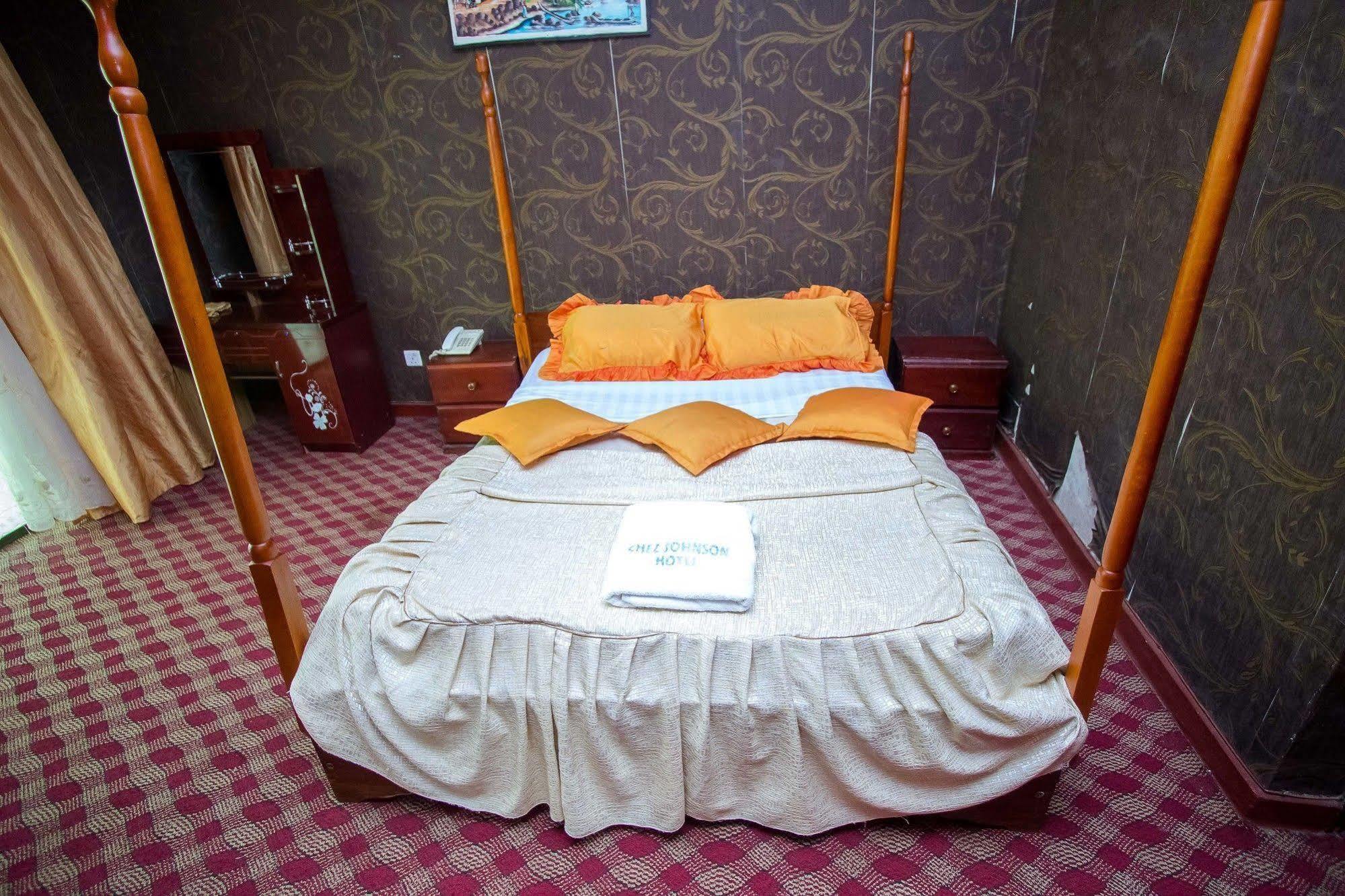 La Grand Chez Johnson Hotel Muyenga Kampala Kültér fotó